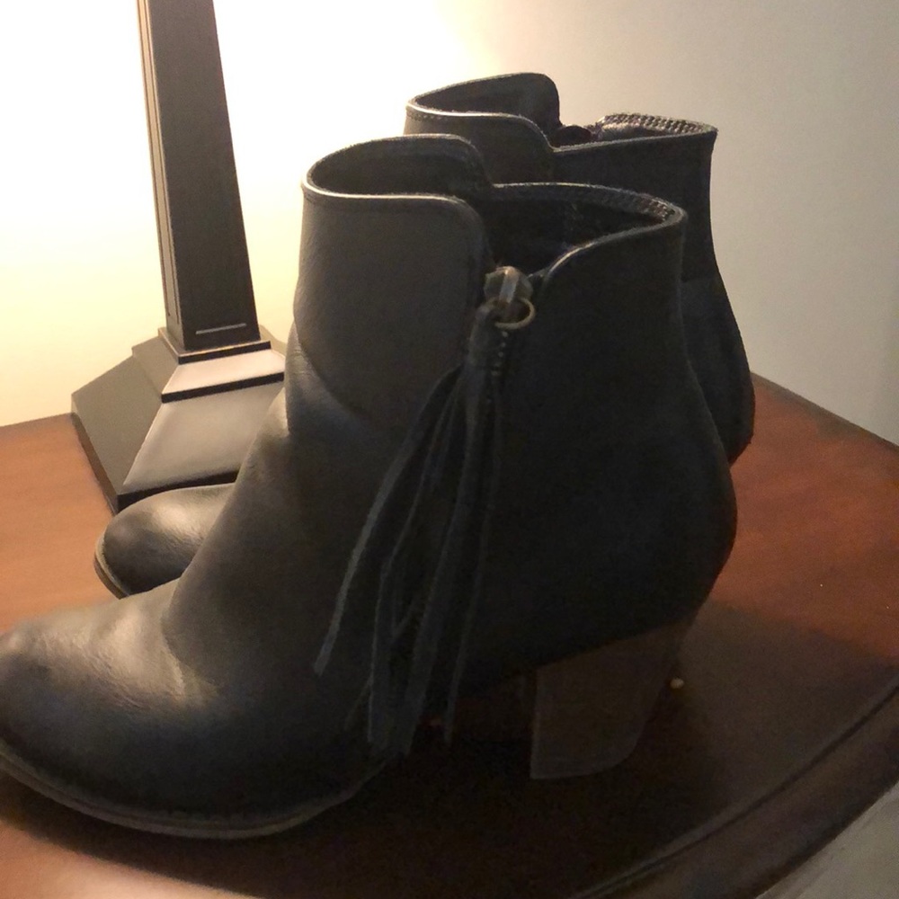 Cute Nine West booties!